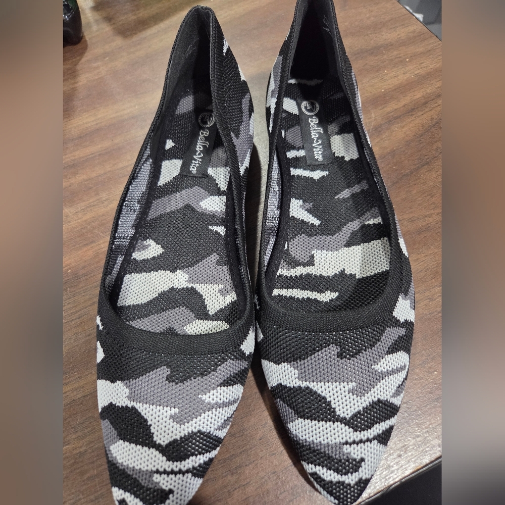 Bella Vita Camouflage Pointed Toe Knit Ballet Flats Shoes Womens Size 9M